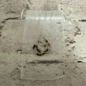 💰5/$20 Ivory Tortoise Acrylic Resin Earrings